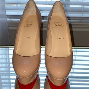 CHRISTIAN LOUBOUTIN
Bianca Patent Leather Pumps
